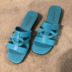 Vintage cabin creek blue low heals